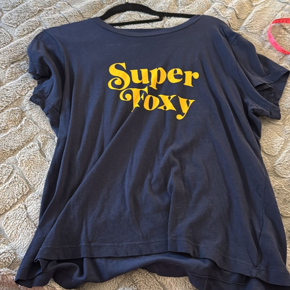 Wildfox Super Foxy Tee! 440 - Picture 4 of 4